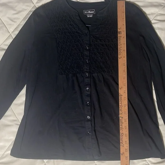 L.L.Bean embroidered V-Neck black women’s Medium button down cardigan top - Picture 5 of 10